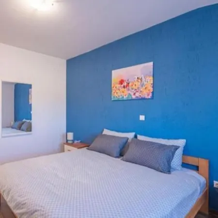 Apartment Aurora Parenzo Kosinozici